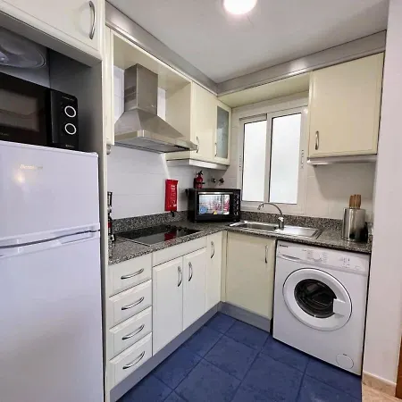 Apartment Welcoming Seafront Tv15