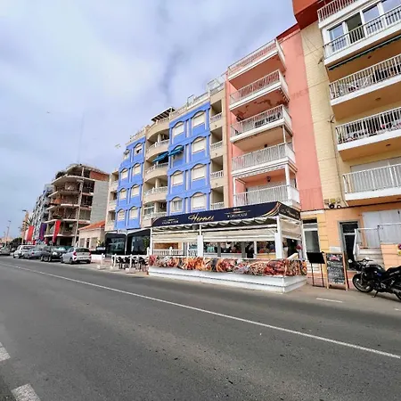 Lägenhet Welcoming Seafront Tv15 Torrevieja