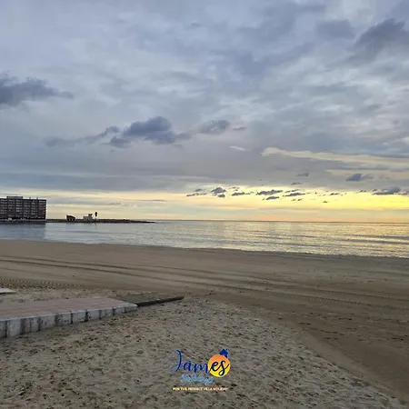 Διαμέρισμα Welcoming Seafront Tv15 Τορεβιέχα